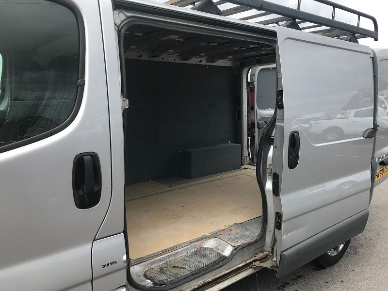 Vauxhall Vivaro 2.0L  2900 CDTI LWB Diesel Manual Euro 4 (115 bhp) 5dr Manual 2025