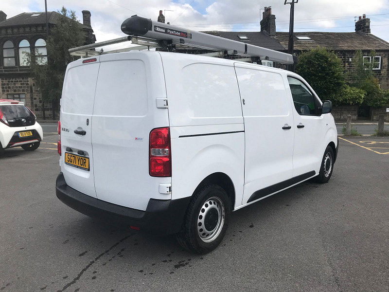 Vauxhall Vivaro 2.0L F3100 Dynamic S/S Diesel Manual Euro 6 (142 bhp) 6dr Manual 2025