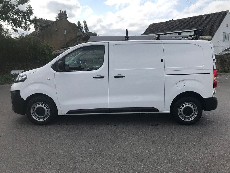 Vauxhall Vivaro 2.0L F3100 Dynamic S/S Diesel Manual Euro 6 (142 bhp) 6dr Manual 2025