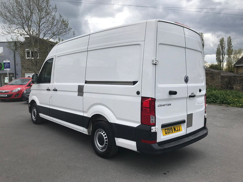 Volkswagen Crafter 2.0 TDI CR35 Trendline Panel Van 5dr Diesel Manual RWD MWB High Roof Euro 6 (s/s) (140 ps) 5dr Manual 2026