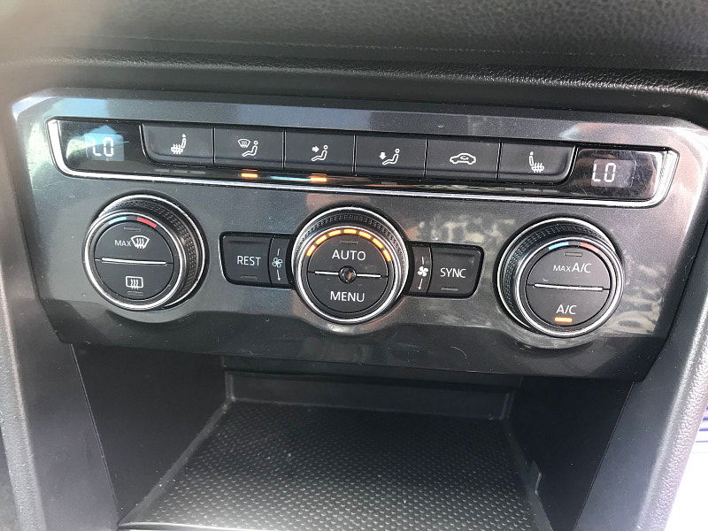 Volkswagen Tiguan 2.0L R-Line TDI BlueMotion Technology 4Motion Semi-Auto SUV 5dr Diesel Semi Automatic Euro 6 (148 bhp) 5dr Semi Automatic 2025