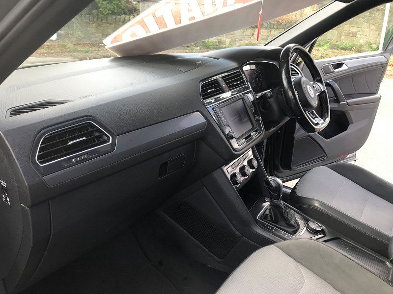 Volkswagen Tiguan 2.0L R-Line TDI BlueMotion Technology 4Motion Semi-Auto SUV 5dr Diesel Semi Automatic Euro 6 (148 bhp) 5dr Semi Automatic 2025
