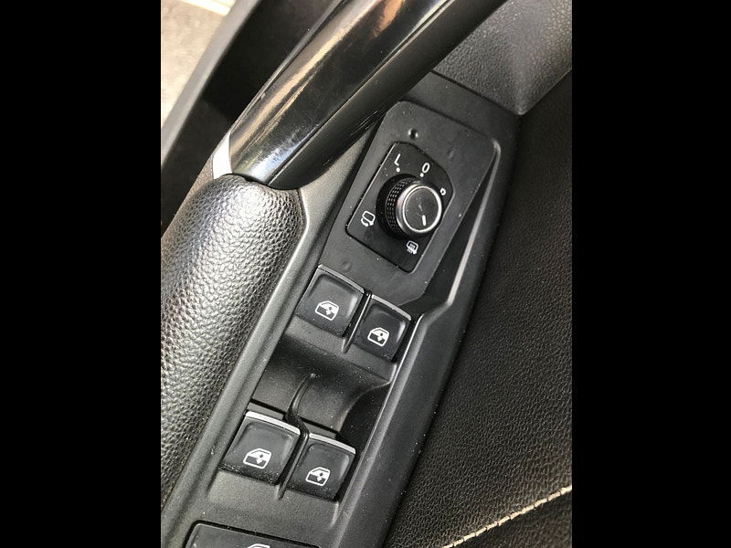 Volkswagen Tiguan 2.0L R-Line TDI BlueMotion Technology 4Motion Semi-Auto SUV 5dr Diesel Semi Automatic Euro 6 (148 bhp) 5dr Semi Automatic 2025