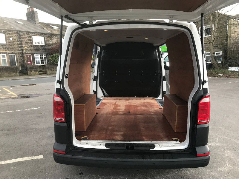 Volkswagen Transporter 2.0 TDI T30 BlueMotion Tech Startline Panel Van 5dr Diesel Manual FWD LWB Euro 6 (s/s) (102 ps) 5dr Manual 2026