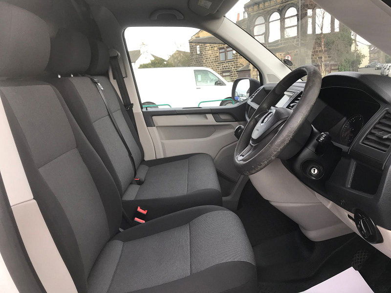 Volkswagen Transporter 2.0 TDI T30 BlueMotion Tech Startline Panel Van 5dr Diesel Manual FWD LWB Euro 6 (s/s) (102 ps) 5dr Manual 2026