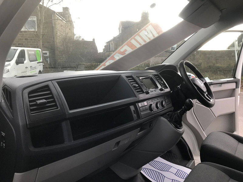 Volkswagen Transporter 2.0 TDI T30 BlueMotion Tech Startline Panel Van 5dr Diesel Manual FWD LWB Euro 6 (s/s) (102 ps) 5dr Manual 2026