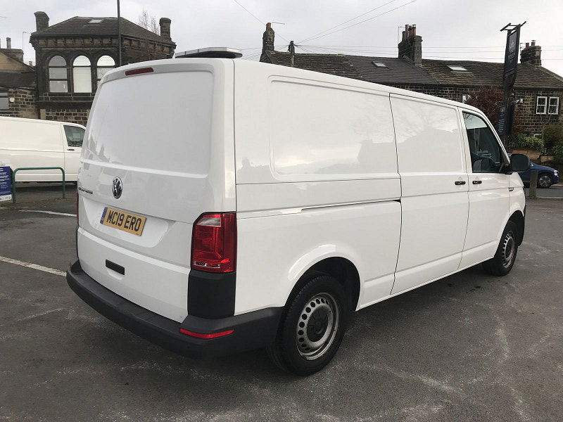 Volkswagen Transporter 2.0 TDI T30 BlueMotion Tech Startline Panel Van 5dr Diesel Manual FWD LWB Euro 6 (s/s) (102 ps) 5dr Manual 2026