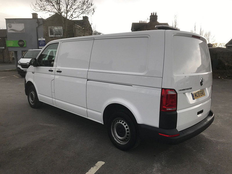 Volkswagen Transporter 2.0 TDI T30 BlueMotion Tech Startline Panel Van 5dr Diesel Manual FWD LWB Euro 6 (s/s) (102 ps) 5dr Manual 2026