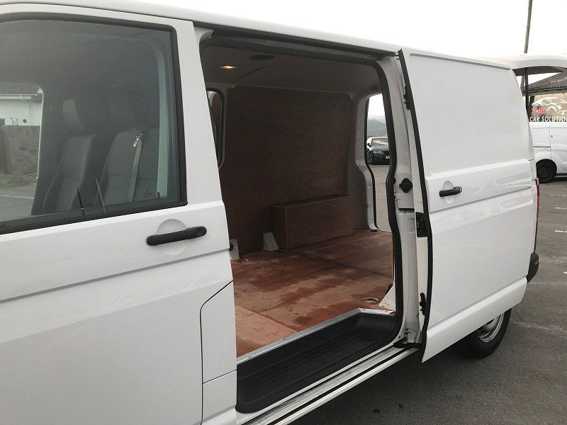 Volkswagen Transporter 2.0 TDI T30 BlueMotion Tech Startline Panel Van 5dr Diesel Manual FWD LWB Euro 6 (s/s) (102 ps) 5dr Manual 2026