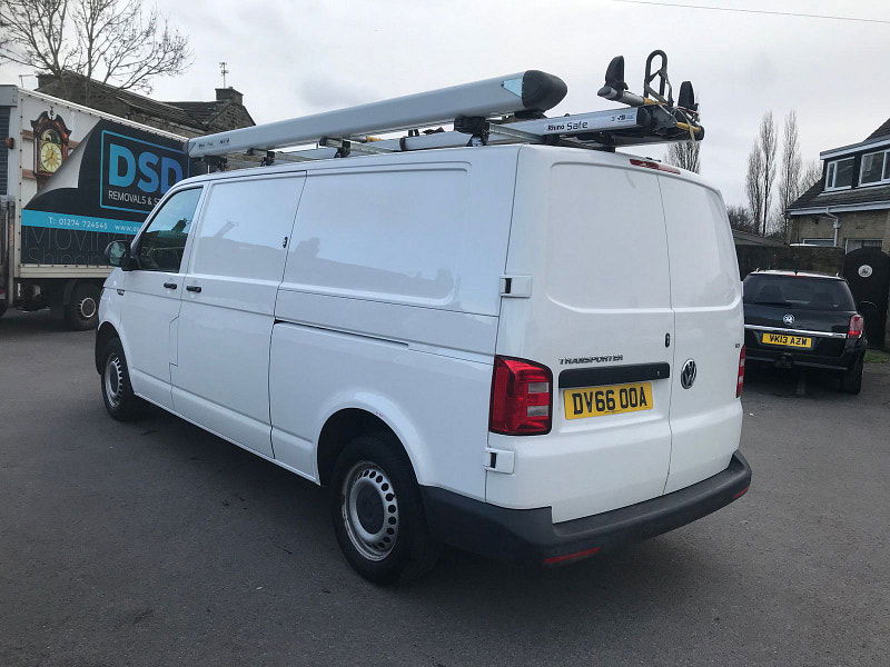 Volkswagen Transporter 2.0L T30 TDI P/V STARTLINE BMT Diesel Manual Euro 6 (101 bhp) 5dr Manual 2025