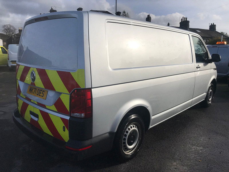 Volkswagen Transporter 2.0L T32 StartLine TDI Diesel Manual Euro 6 (148 bhp) 5dr Manual 2025