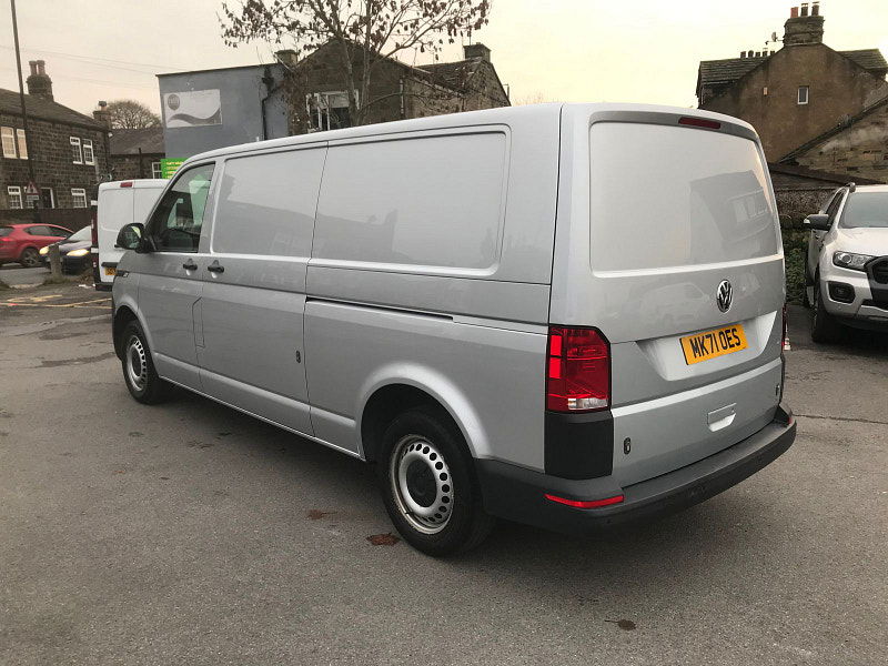 Volkswagen Transporter 2.0L T32 StartLine TDI Diesel Manual Euro 6 (148 bhp) 5dr Manual 2025