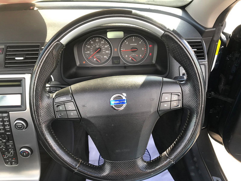 Volvo C70 2.0D Sport Convertible 2dr Diesel Manual (161 g/km, 134 bhp) 2dr Manual 2026