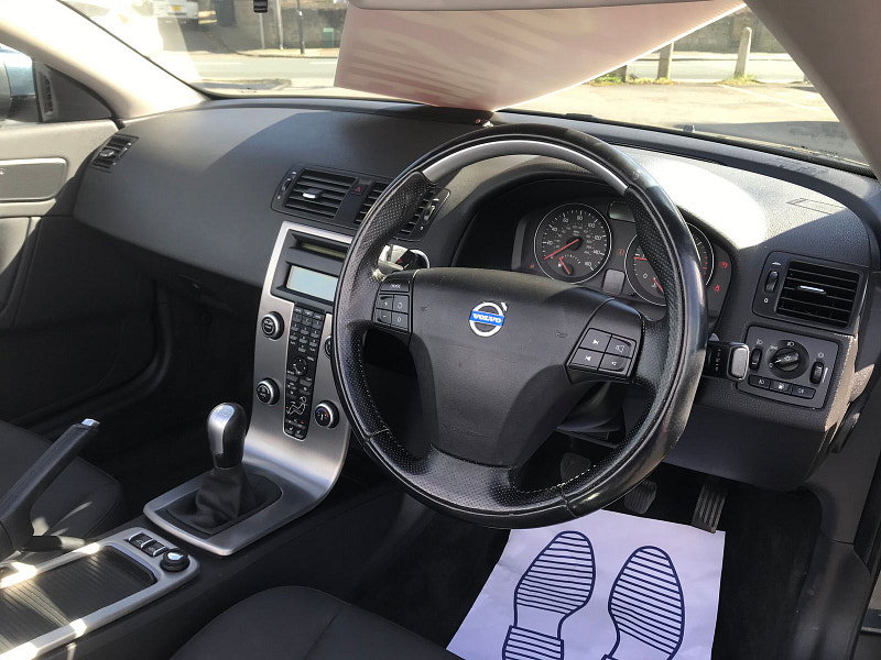 Volvo C70 2.0D Sport Convertible 2dr Diesel Manual (161 g/km, 134 bhp) 2dr Manual 2026