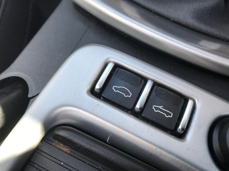 Volvo C70 2.0D Sport Convertible 2dr Diesel Manual (161 g/km, 134 bhp) 2dr Manual 2026