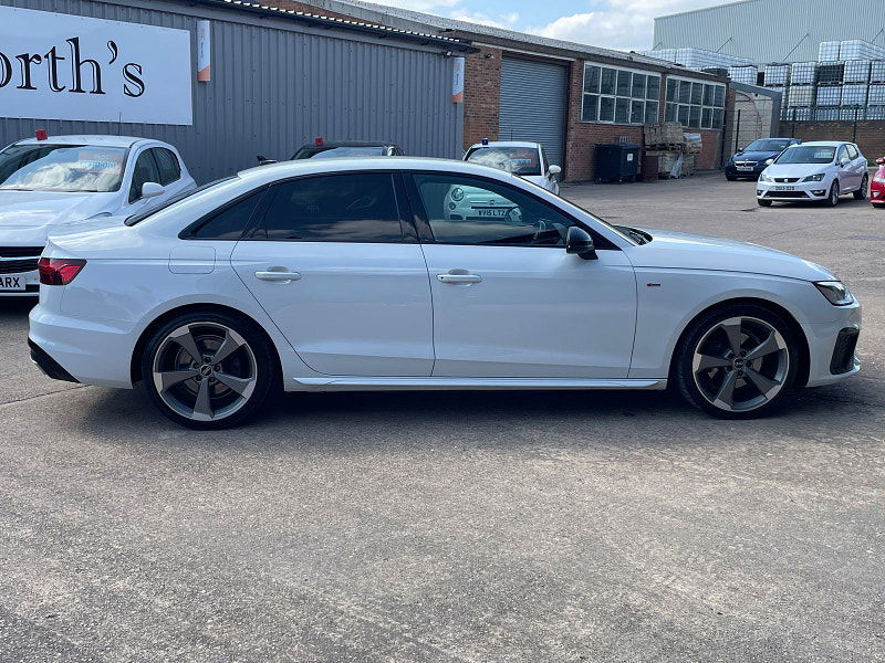 Audi A4 2.0 TDI 35 Black Edition Saloon 4dr Diesel S Tronic Euro 6 (s/s) (163 ps) 4dr Automatic 2025