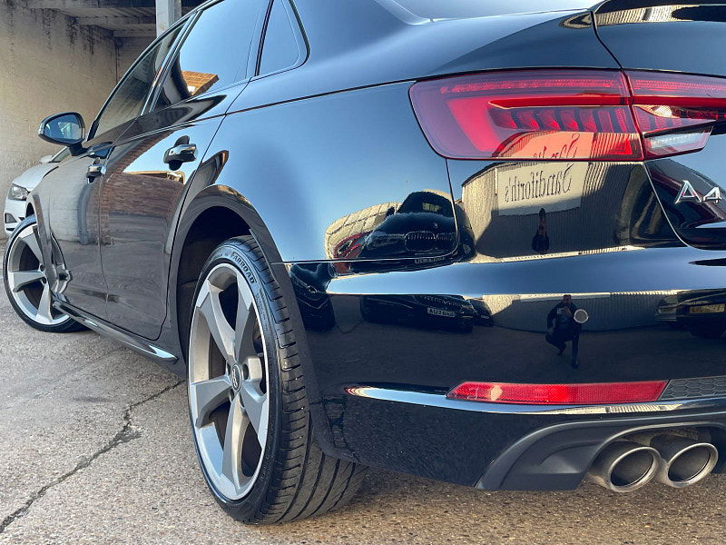 Audi A4 2.0 TDI Black Edition Saloon 4dr Diesel S Tronic quattro Euro 6 (s/s) (190 ps) 4dr Automatic 2025