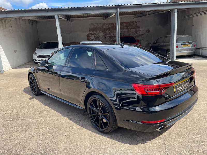 Audi A4 2.0 TFSI S line Saloon 4dr Petrol S Tronic quattro Euro 6 (s/s) (252 ps) 4dr Automatic 2025