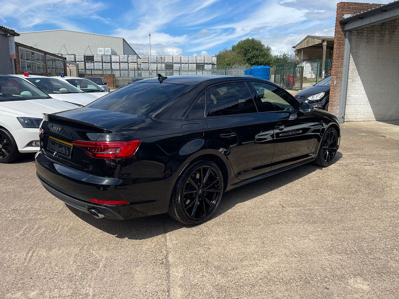 Audi A4 2.0 TFSI S line Saloon 4dr Petrol S Tronic quattro Euro 6 (s/s) (252 ps) 4dr Automatic 2025