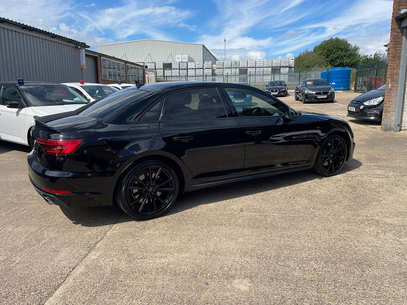 Audi A4 2.0 TFSI S line Saloon 4dr Petrol S Tronic quattro Euro 6 (s/s) (252 ps) 4dr Automatic 2025