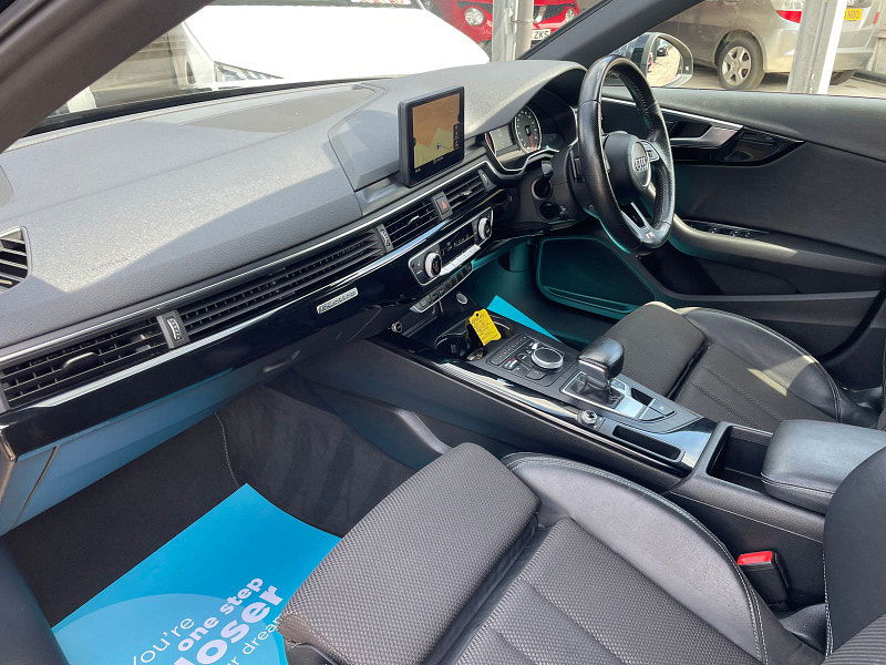 Audi A4 2.0 TFSI S line Saloon 4dr Petrol S Tronic quattro Euro 6 (s/s) (252 ps) 4dr Automatic 2025