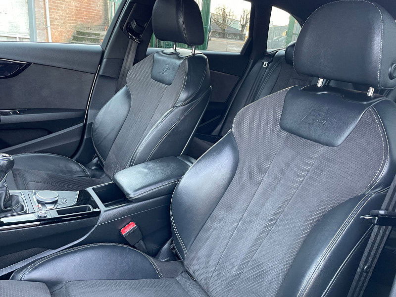 Audi A4 Avant 2.0 TFSI 35 Black Edition Estate 5dr Petrol Manual Euro 6 (s/s) (150 ps) 5dr Manual 2026