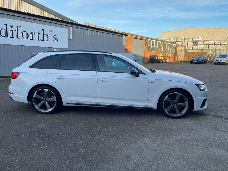 Audi A4 Avant 2.0 TFSI 35 Black Edition Estate 5dr Petrol Manual Euro 6 (s/s) (150 ps) 5dr Manual 2026