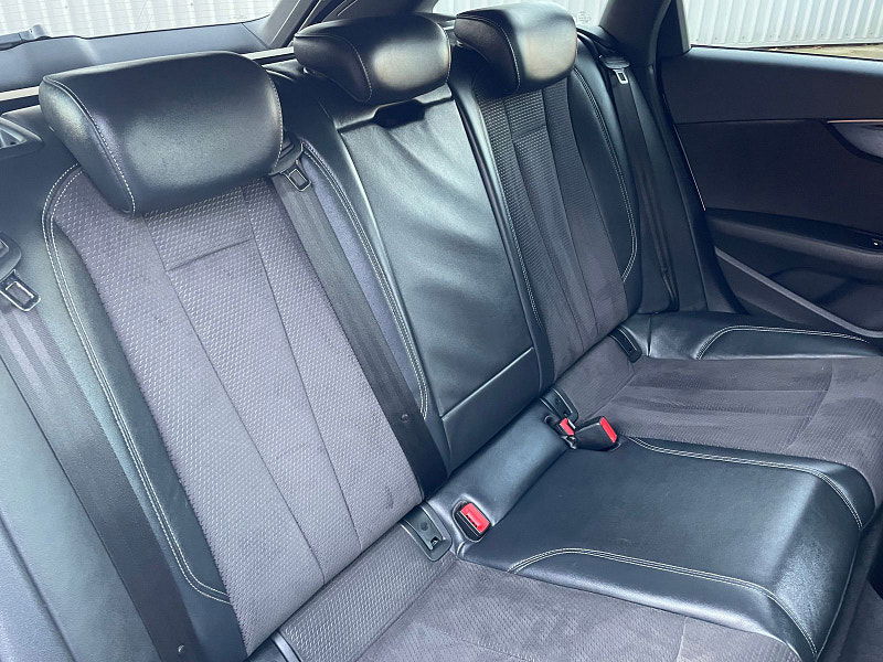 Audi A4 Avant 2.0 TFSI 35 Black Edition Estate 5dr Petrol Manual Euro 6 (s/s) (150 ps) 5dr Manual 2026