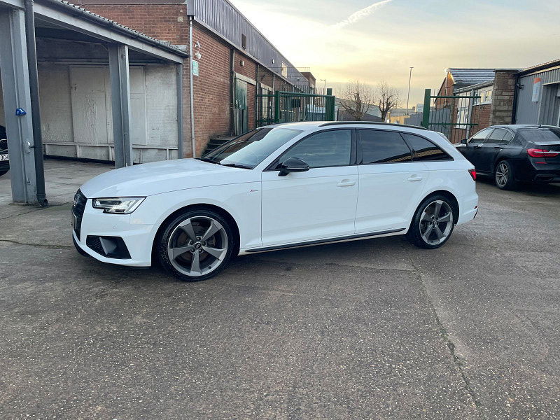 Audi A4 Avant 2.0 TFSI 35 Black Edition Estate 5dr Petrol Manual Euro 6 (s/s) (150 ps) 5dr Manual 2026