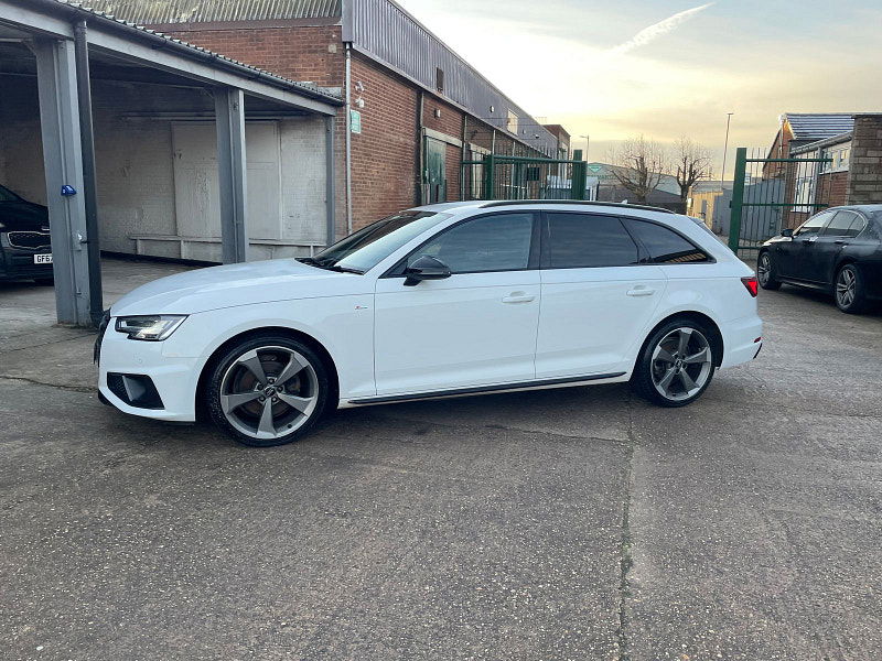 Audi A4 Avant 2.0 TFSI 35 Black Edition Estate 5dr Petrol Manual Euro 6 (s/s) (150 ps) 5dr Manual 2026