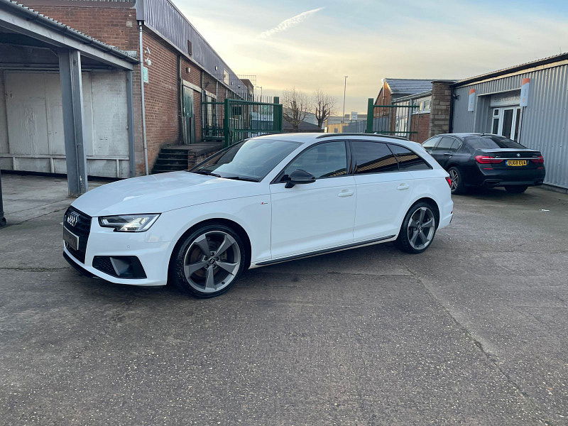 Audi A4 Avant 2.0 TFSI 35 Black Edition Estate 5dr Petrol Manual Euro 6 (s/s) (150 ps) 5dr Manual 2026