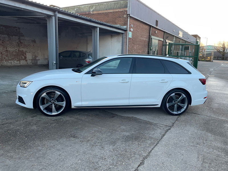 Audi A4 Avant 2.0 TFSI Black Edition Estate 5dr Petrol S Tronic Euro 6 (s/s) (190 ps) 5dr Automatic 2024