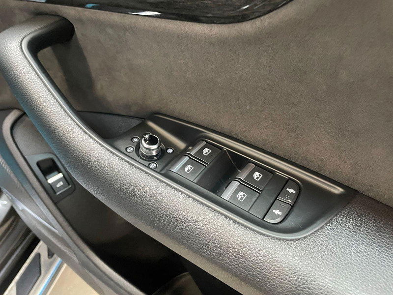 Audi Q7 3.0 TDI QUATTRO BLACK EDITION MHEV 5d 282 BHP SIDE STEPS, 21'S FULL LEATHER 21 INCH 5 SPOKE ALLOYS, BOSE, 5dr Automatic 2025