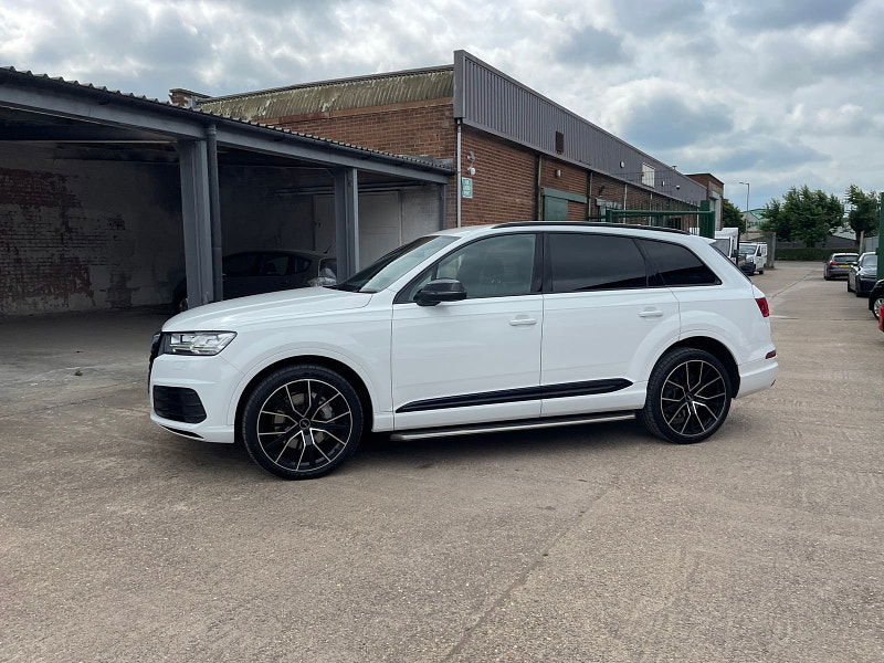 Audi Q7 3.0 TDI V6 S line SUV 5dr Diesel Tiptronic quattro Euro 6 (s/s) (218 ps) Full Black Leather. 22's 5dr Automatic 2024