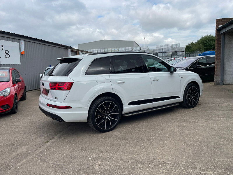 Audi Q7 3.0 TDI V6 S line SUV 5dr Diesel Tiptronic quattro Euro 6 (s/s) (218 ps) Full Black Leather. 22's 5dr Automatic 2024