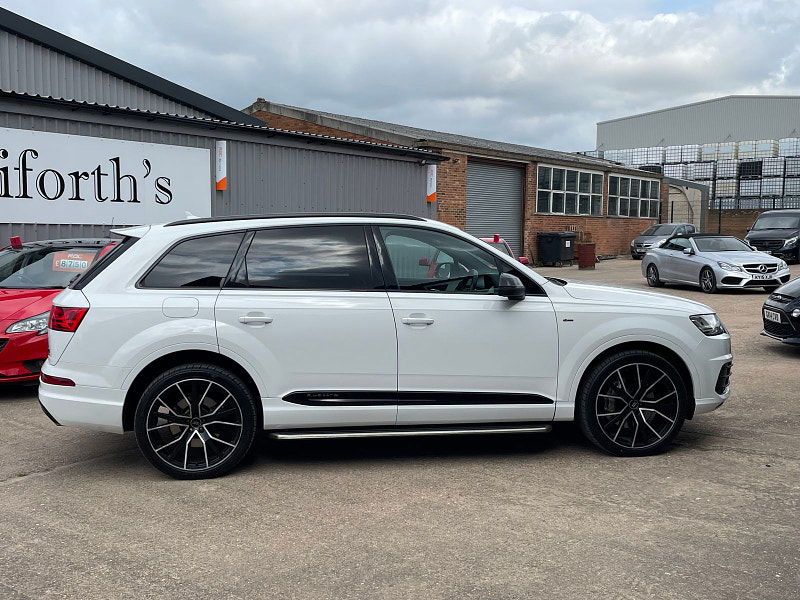 Audi Q7 3.0 TDI V6 S line SUV 5dr Diesel Tiptronic quattro Euro 6 (s/s) (218 ps) Full Black Leather. 22's 5dr Automatic 2024