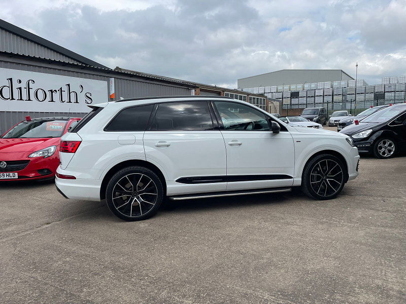 Audi Q7 3.0 TDI V6 S line SUV 5dr Diesel Tiptronic quattro Euro 6 (s/s) (218 ps) Full Black Leather. 22's 5dr Automatic 2024