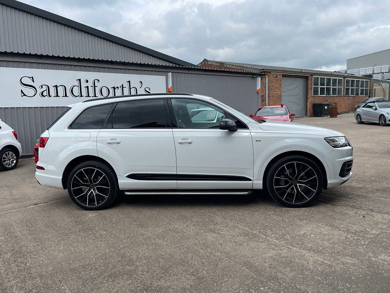 Audi Q7 3.0 TDI V6 S line SUV 5dr Diesel Tiptronic quattro Euro 6 (s/s) (218 ps) Full Black Leather. 22's 5dr Automatic 2024