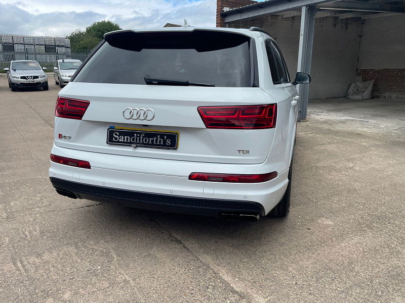 Audi SQ7 4.0 TDI V8 SUV 5dr Diesel Tiptronic quattro Euro 6 (s/s) (435 ps) 5dr Automatic 2025