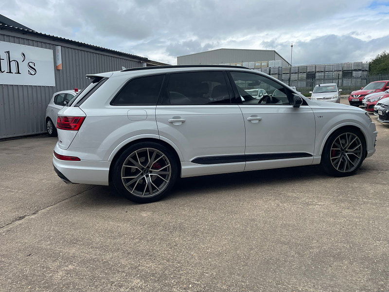 Audi SQ7 4.0 TDI V8 SUV 5dr Diesel Tiptronic quattro Euro 6 (s/s) (435 ps) 5dr Automatic 2025