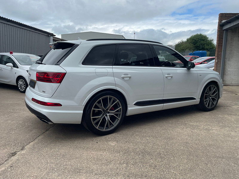 Audi SQ7 4.0 TDI V8 SUV 5dr Diesel Tiptronic quattro Euro 6 (s/s) (435 ps) 5dr Automatic 2025