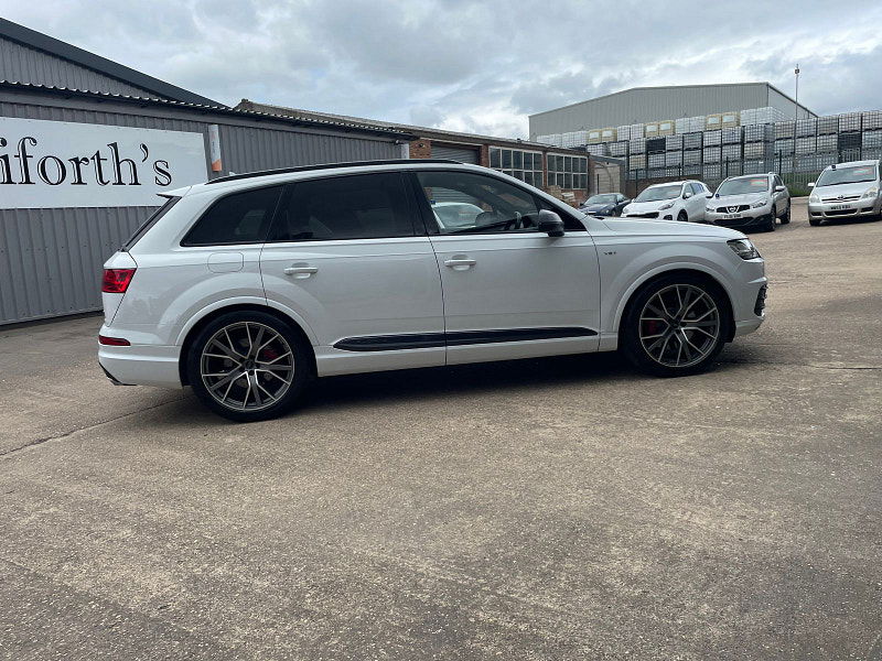 Audi SQ7 4.0 TDI V8 SUV 5dr Diesel Tiptronic quattro Euro 6 (s/s) (435 ps) 5dr Automatic 2025