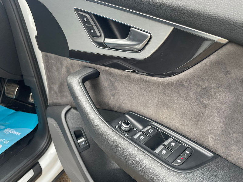 Audi SQ7 4.0 TDI V8 SUV 5dr Diesel Tiptronic quattro Euro 6 (s/s) (435 ps) 5dr Automatic 2025