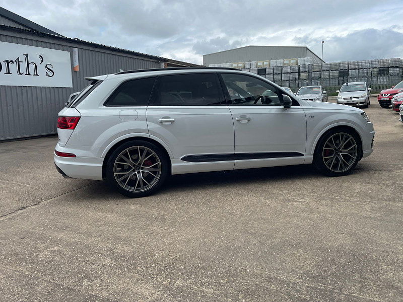 Audi SQ7 4.0 TDI V8 SUV 5dr Diesel Tiptronic quattro Euro 6 (s/s) (435 ps) 5dr Automatic 2025
