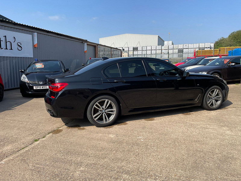 BMW 7 Series 3.0 740d M Sport Saloon 4dr Diesel Auto xDrive Euro 6 (s/s) (320 ps) Black Leather, Soft Close Doors 4dr Automatic 2024