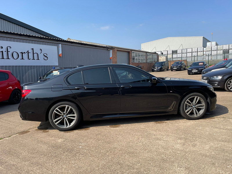 BMW 7 Series 3.0 740d M Sport Saloon 4dr Diesel Auto xDrive Euro 6 (s/s) (320 ps) Black Leather, Soft Close Doors 4dr Automatic 2024