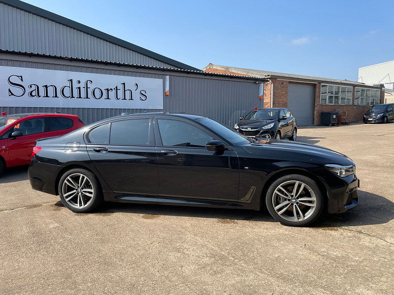 BMW 7 Series 3.0 740d M Sport Saloon 4dr Diesel Auto xDrive Euro 6 (s/s) (320 ps) Black Leather, Soft Close Doors 4dr Automatic 2024