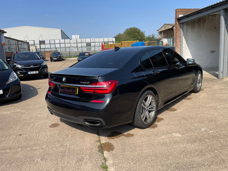 BMW 7 Series 3.0 740d M Sport Saloon 4dr Diesel Auto xDrive Euro 6 (s/s) (320 ps) Black Leather, Soft Close Doors 4dr Automatic 2024