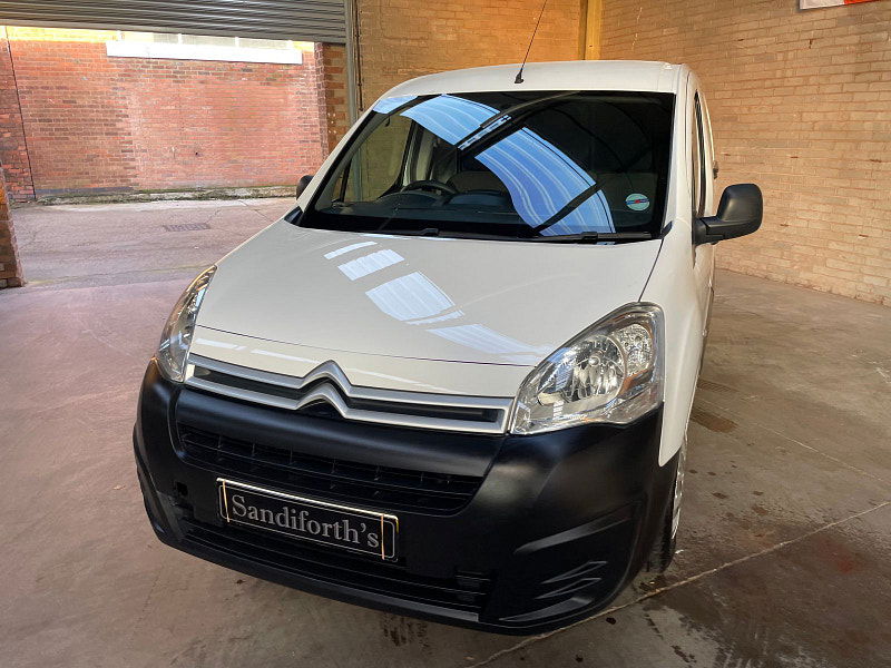 Citroen Berlingo 1.6 BlueHDi 625 LX Panel Van 5dr Diesel Manual L1 (112 g/km, 75 bhp) 5dr Manual 2025
