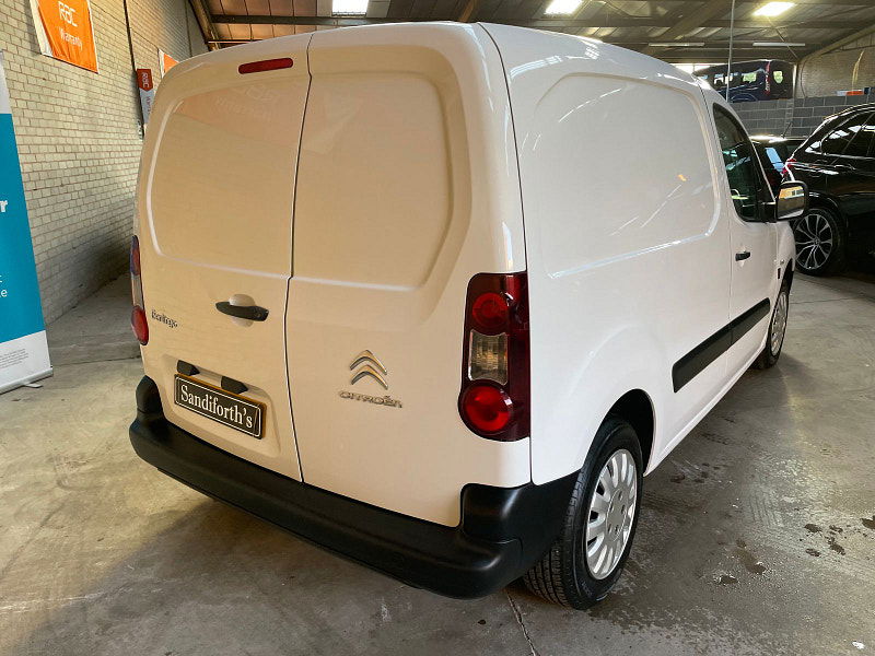 Citroen Berlingo 1.6 BlueHDi 625 LX Panel Van 5dr Diesel Manual L1 (112 g/km, 75 bhp) 5dr Manual 2025